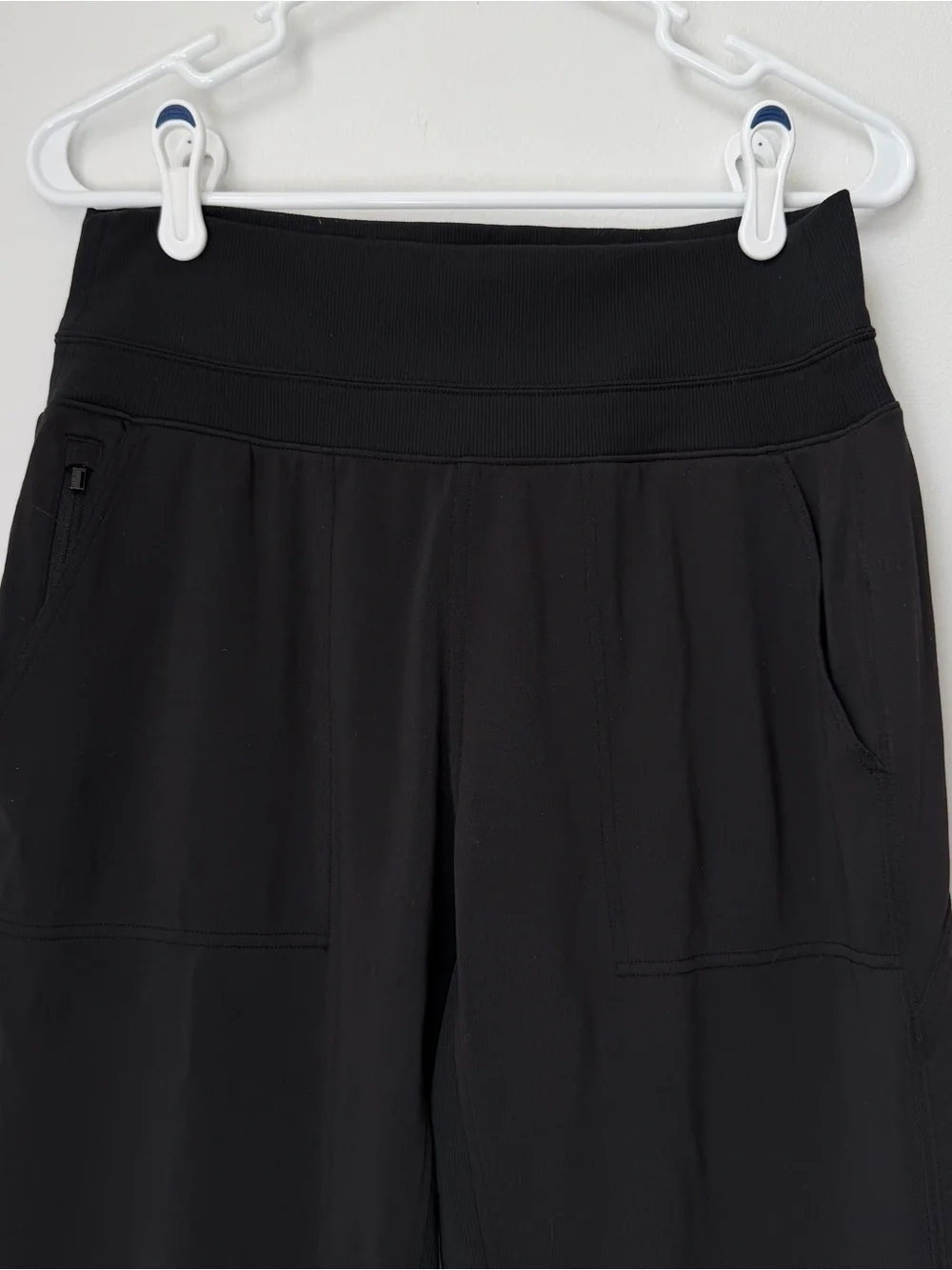 Athleta Black High Rise Venice Jogger Size Medium
